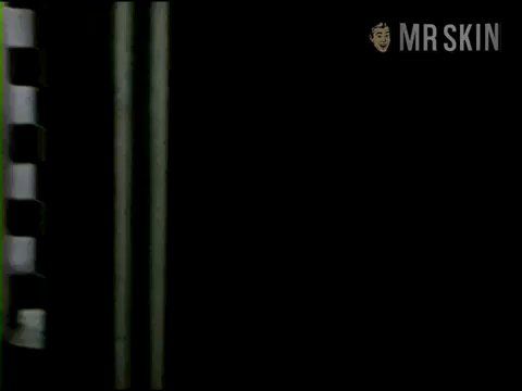 Top Sette Scialli Di Seta Gialla 1972 Nude Scenes Sexiest Pics Clips Mr Skin