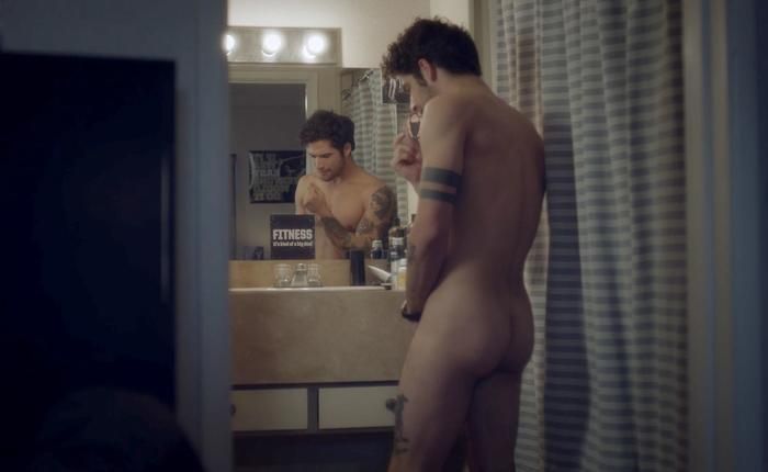 Tyler Posey Flashes Tats & More Latin Cam Guys to Jerk Off With.