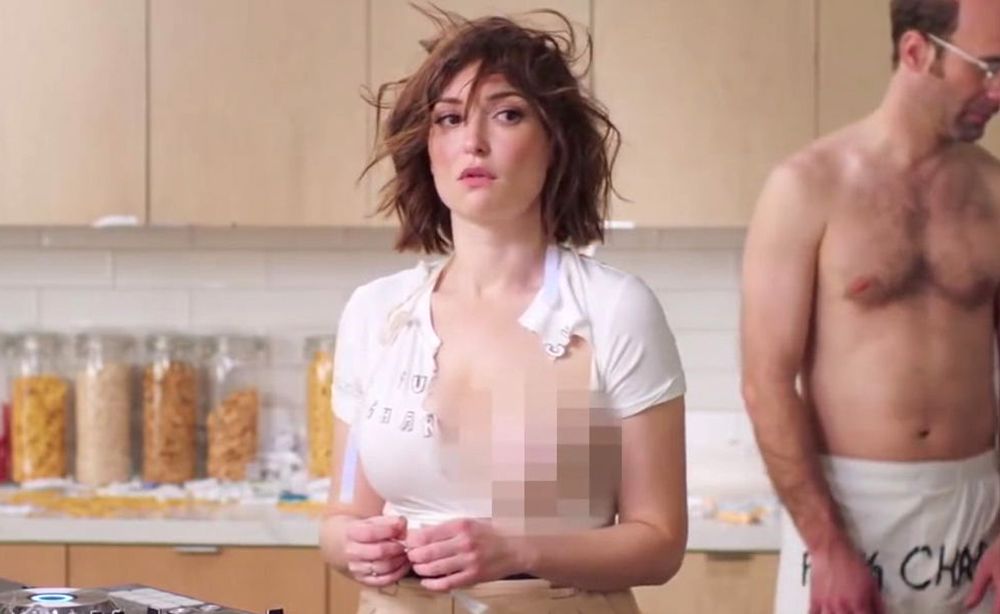 Milana Vayntrub Fakes