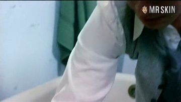 moglie-prati3a-cmb-large-3.jpg?quality=80&width=360&s=caa4515e5750f83a3e1d396e9c577b73626838f35e441a445e292d0f8a2a9acd