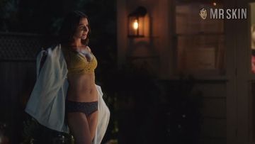 Caterina scorsone topless