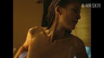 Rosamund pike mrskin