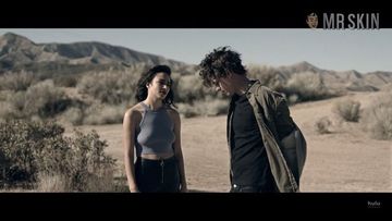 Aurora Perrineau  nackt